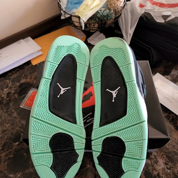 Jordan 4 Green Glow. Size 9.5 VNDS 100% authentic - Picture 8 of 8